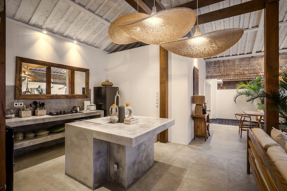 Deluxe Villa, 5 Bedrooms, Non Smoking, Private Pool | Private kitchen | Fridge, microwave, stovetop, coffee/tea maker