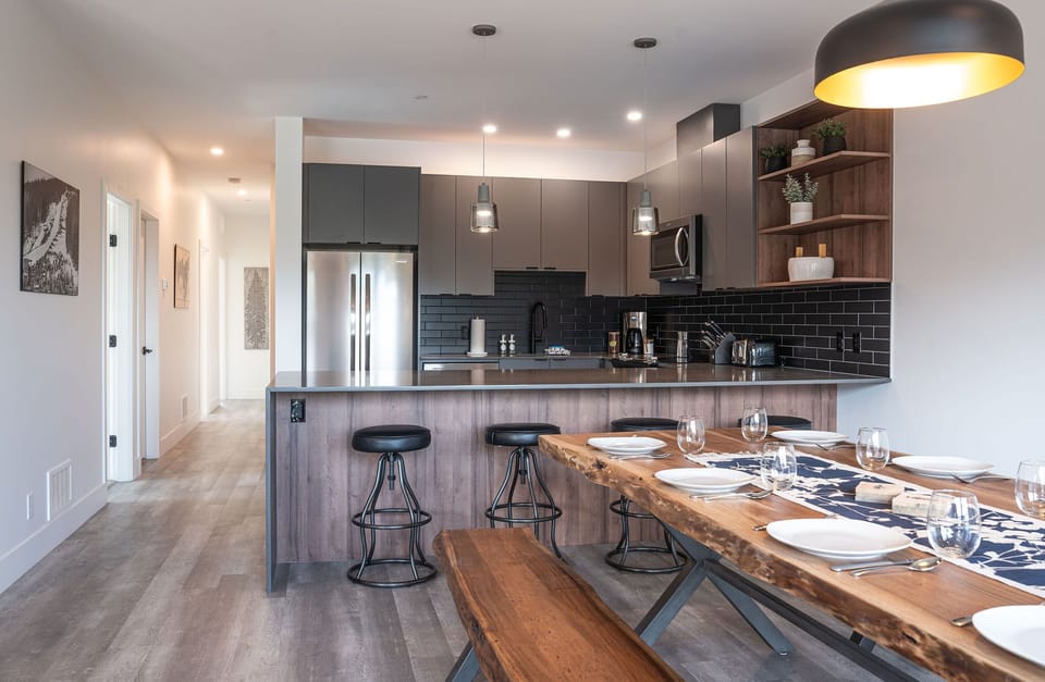 Condo | Private kitchen | Coffee/tea maker, full-size fridge, microwave, oven