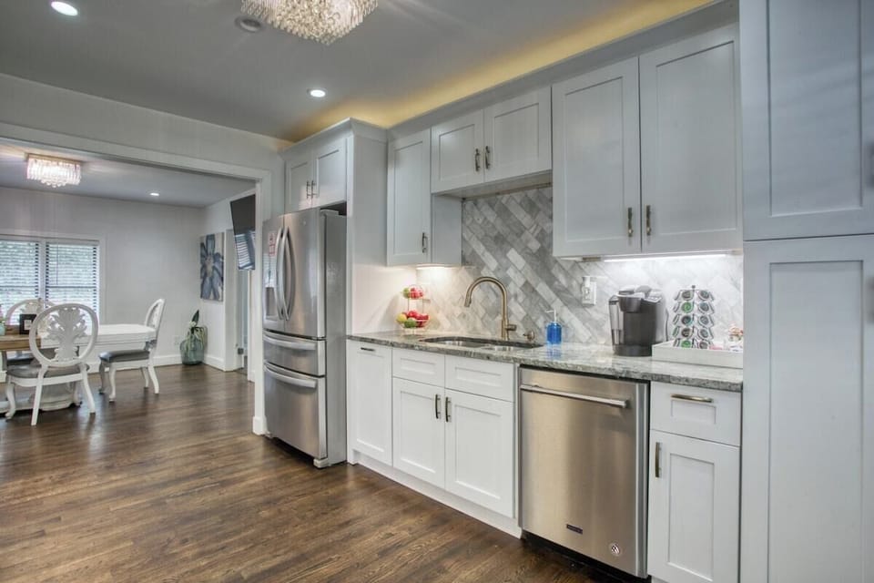 House, Accessible | 8 bedrooms, desk