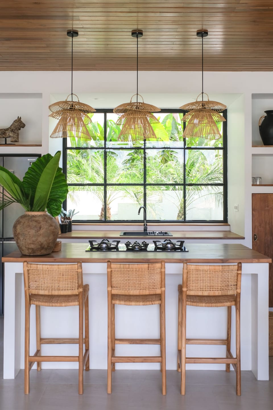 Villa, 2 Bedrooms | Private kitchen | Fridge, oven, stovetop, coffee/tea maker
