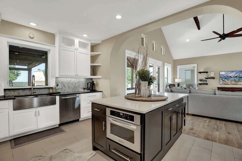 House, Multiple Beds, Pool Access (148 Starry Nt Combo) | Private kitchen | Coffee/tea maker, electric kettle