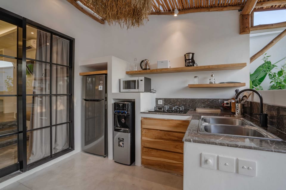 Basic Villa, Multiple Beds | Private kitchen | Fridge, microwave, stovetop, electric kettle