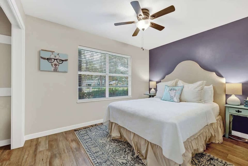 House, Multiple Beds, Hot Tub (1203 Crenwelge Dr) | 4 bedrooms, individually decorated, individually furnished, bed sheets