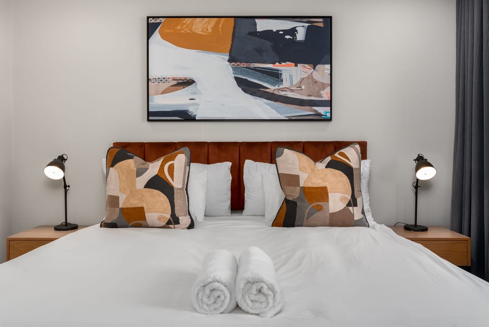 City Apartment | 1 bedroom, laptop workspace, iron/ironing board, free WiFi