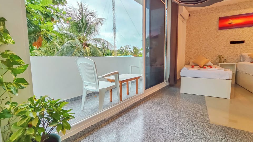 Superior Room, Balcony | Minibar, individually decorated, desk, blackout drapes