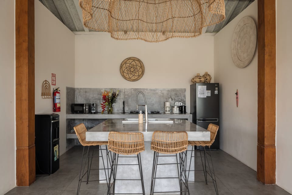 Deluxe Villa | Private kitchen | Fridge, microwave, stovetop, coffee/tea maker