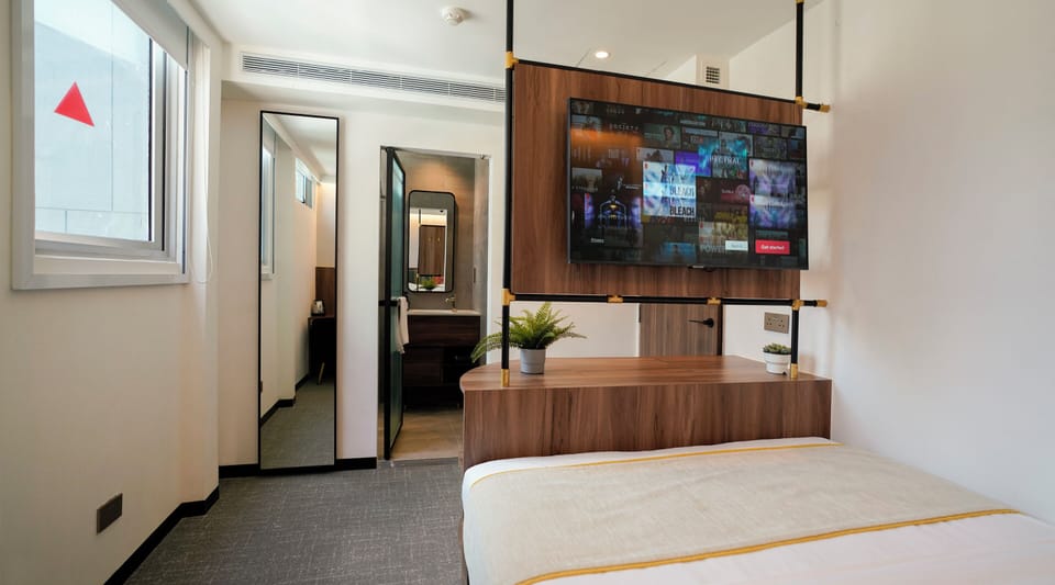 Cabin M, Executive, Window, Private Bathroom | In-room safe, desk, laptop workspace, iron/ironing board (on request)