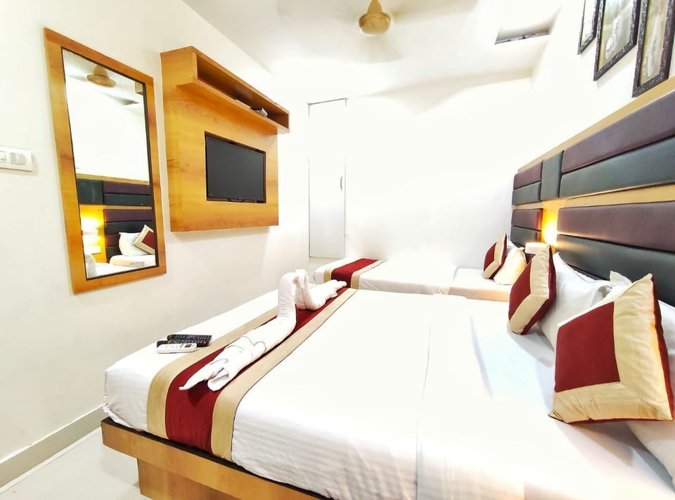 Family Triple Room | Iron/ironing board, free WiFi