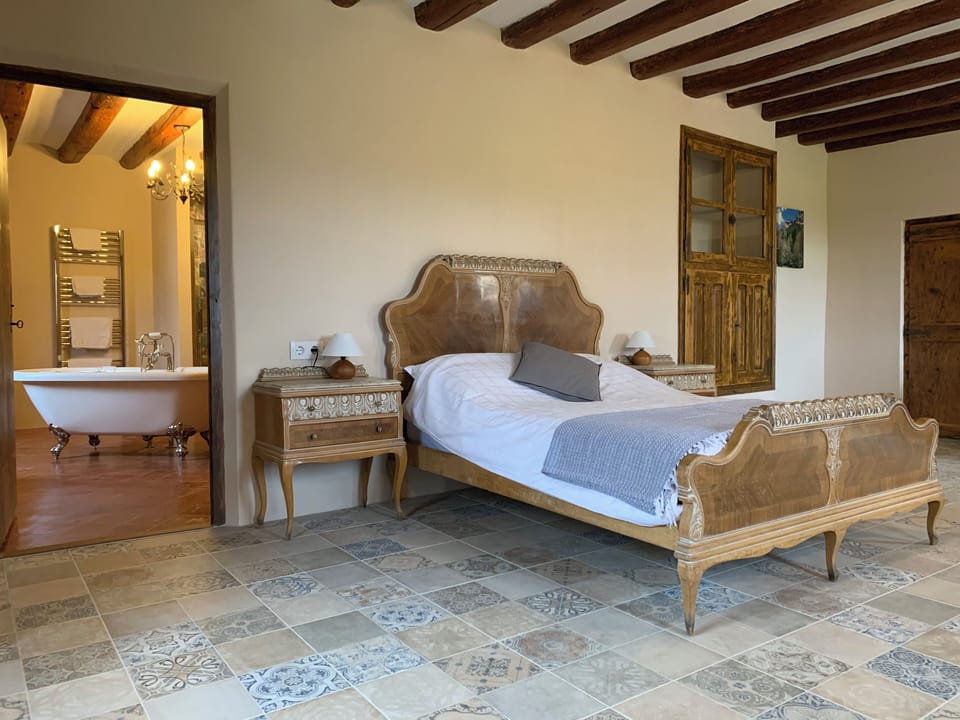 Superior Double Room | Hypo-allergenic bedding available, WiFi (free), individually decorated