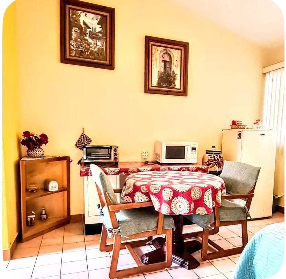 Apartment, 1 Bedroom, Patio | Dining