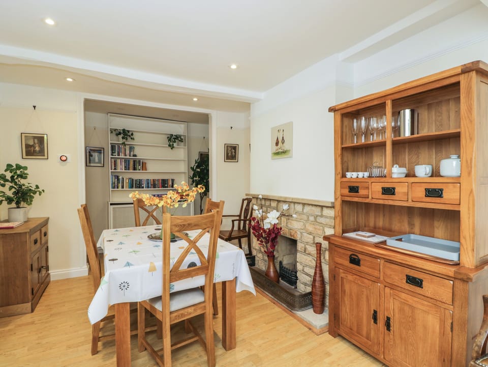 Cottage | Interior