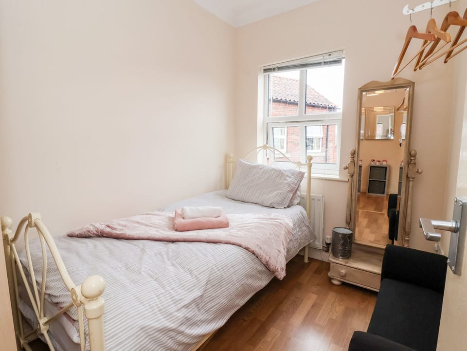 4 bedrooms, individually decorated, individually furnished, free WiFi