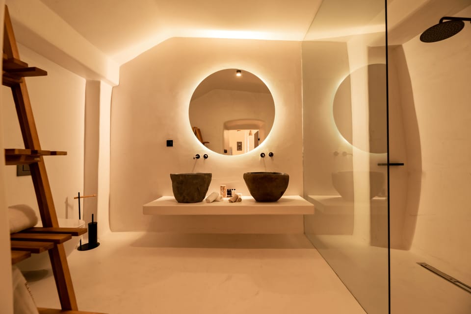 Deluxe Double Room, Jetted Tub, Indoor Private Pool | Bathroom | Shower, rainfall showerhead, designer toiletries, hair dryer