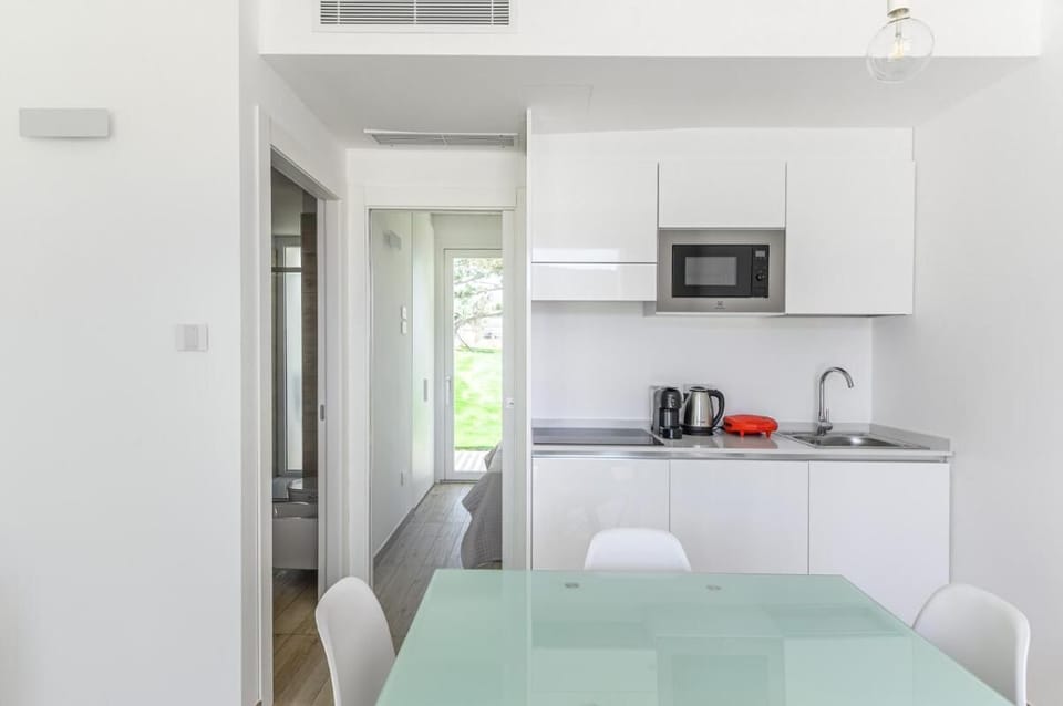 Apartment, 1 Bedroom, Balcony | Interior