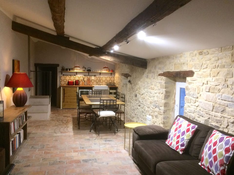 Apartment, Private Bathroom (La Vielle Ferme) | Living room | Table tennis