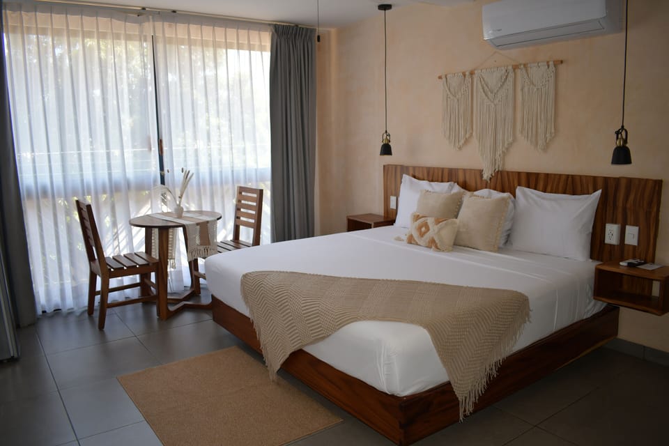 Deluxe Room | Premium bedding, Select Comfort beds, bed sheets, wheelchair access