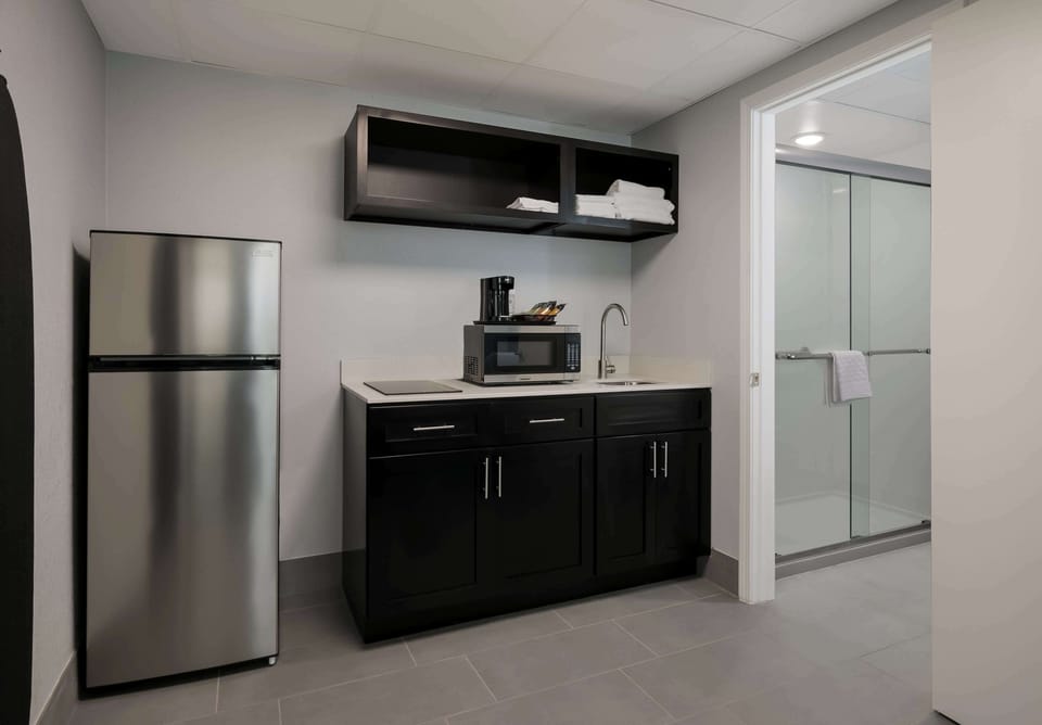 Microwave, coffee/tea maker