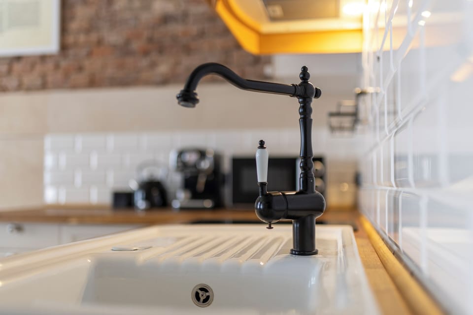 Coffee/tea maker, mini-fridge, microwave, electric kettle