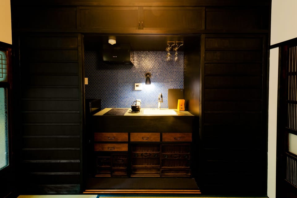 Traditional House | Private kitchen | Mini-fridge, microwave, electric kettle