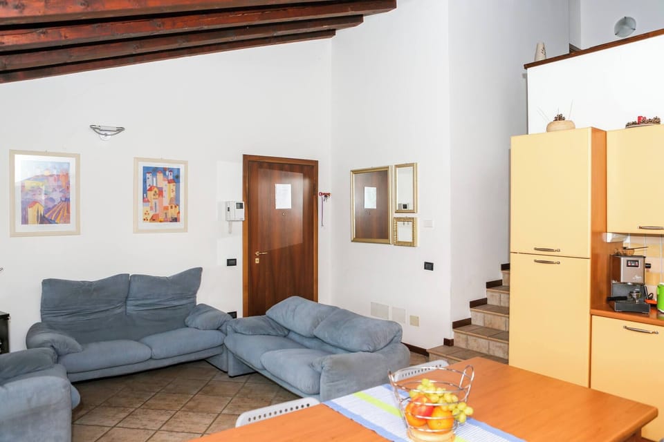 Apartment, 2 Bedrooms, Balcony, Lake View | Living area