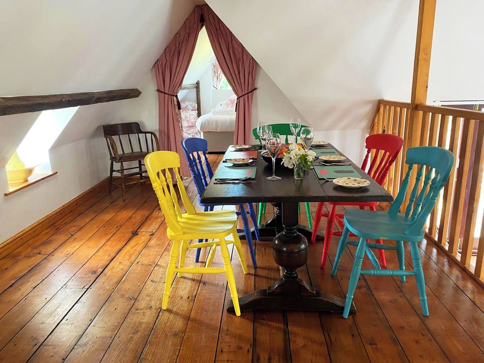 Cottage | Dining