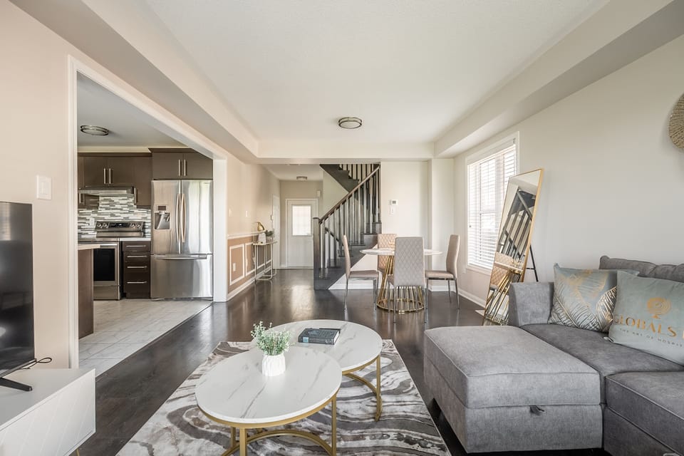 Family House, 3 Bedrooms, Kitchen, Lake View | Living area | Flat-screen TV, Netflix, Hulu, streaming services