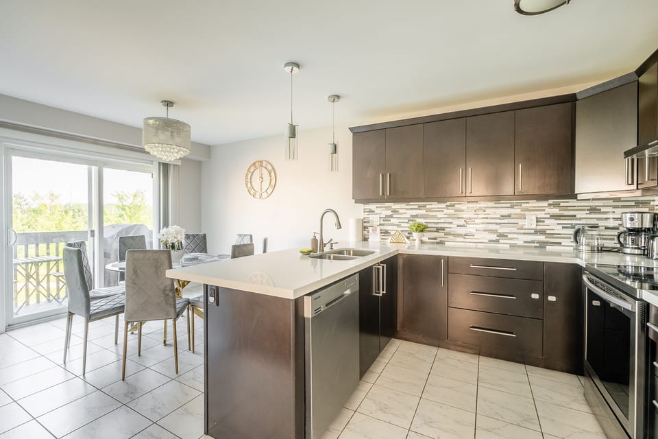 Family House, 3 Bedrooms, Kitchen, Lake View | Private kitchen | Full-size fridge, microwave, oven, stovetop