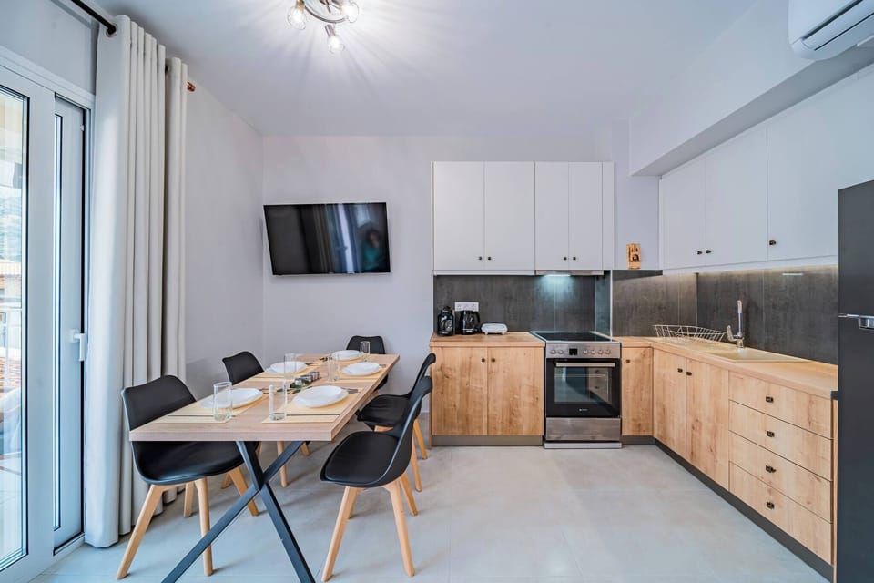 Apartment, 2 Bedrooms, Balcony, City View | Private kitchen