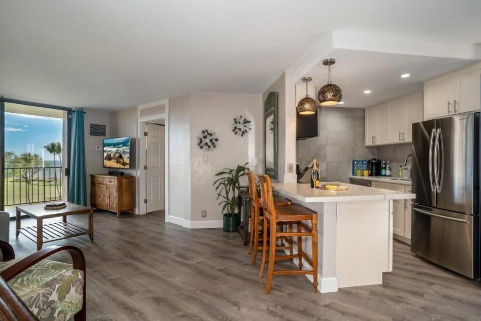 Luxury Condo | Private kitchen | Full-size fridge, microwave, oven, stovetop