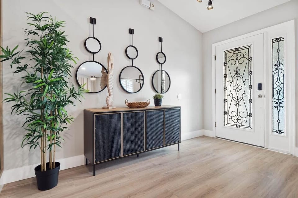 Elegant entrance