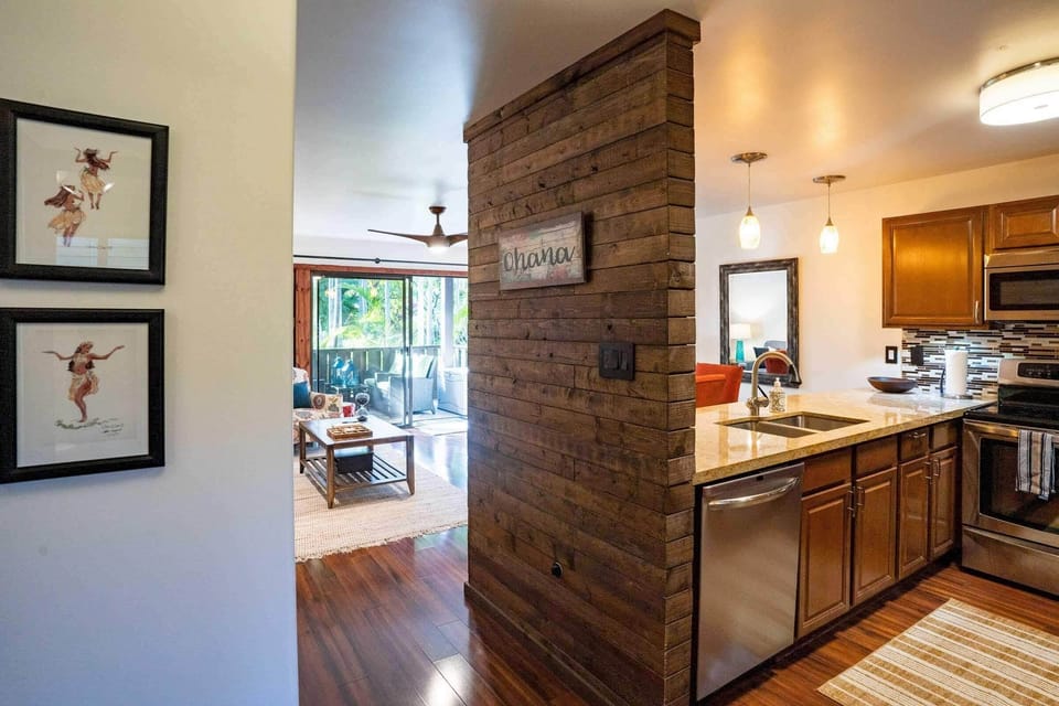 Luxury Condo | Private kitchen | Full-size fridge, oven, stovetop, dishwasher
