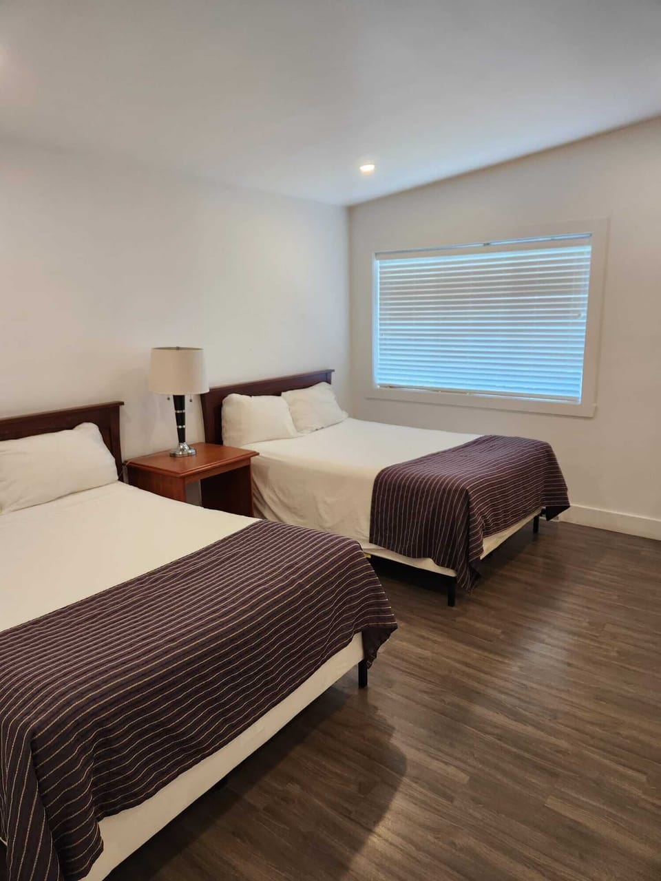 Family Room | Desk, free WiFi, bed sheets