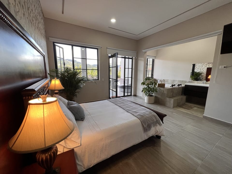 Premium Room | Premium bedding, individually decorated, individually furnished
