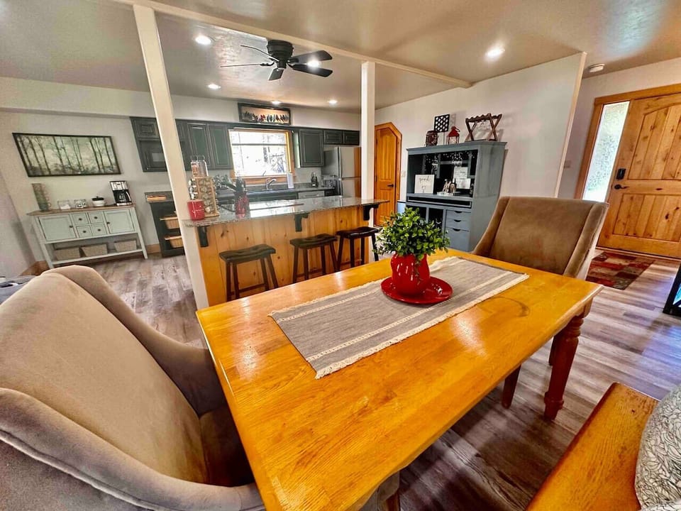 6 person kitchen table