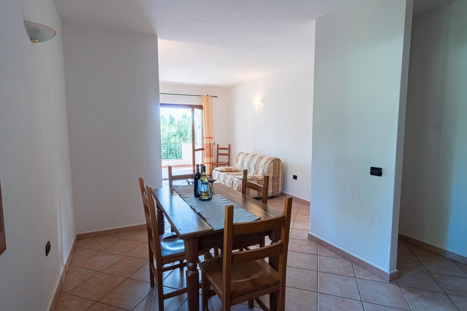 Apartment, 2 Bedrooms, Balcony | Dining