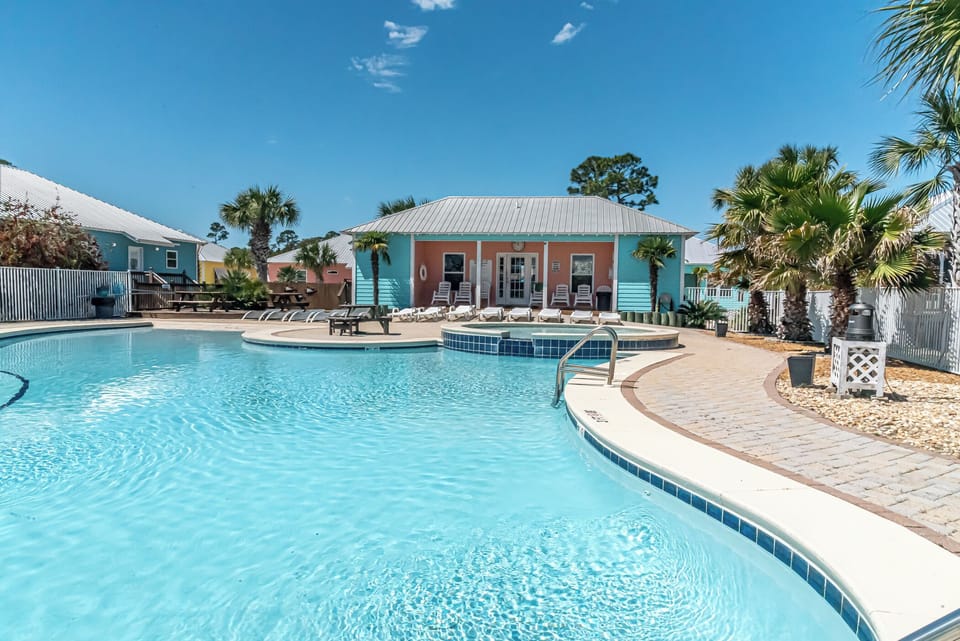 House, 3 Bedrooms, Balcony, Garden View | Pool | Outdoor pool