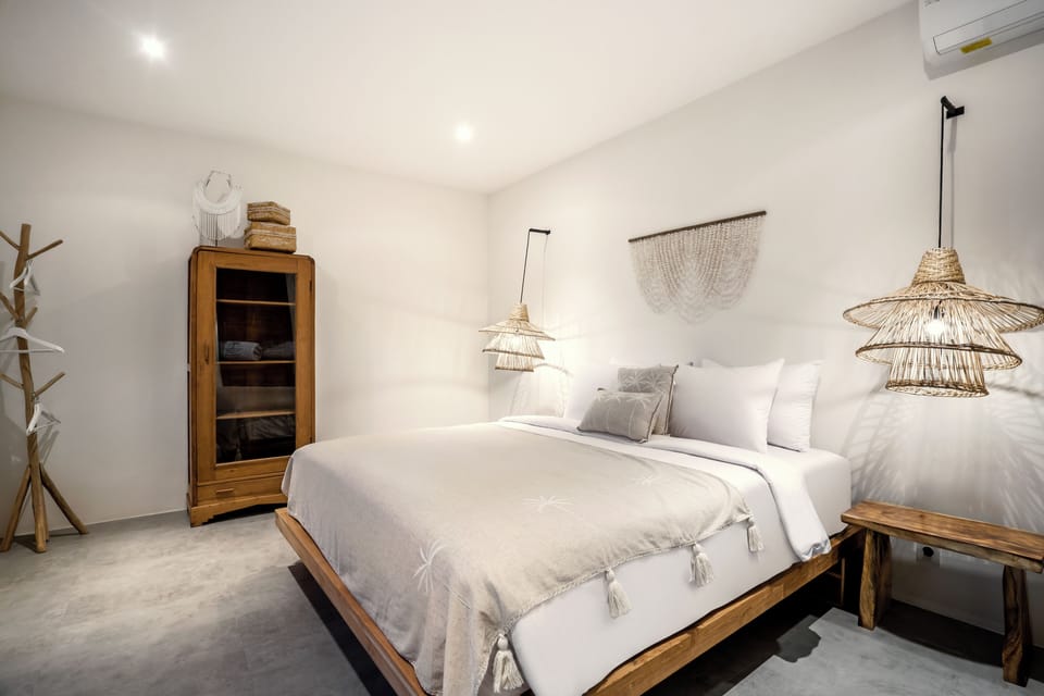 Deluxe Villa, 5 Bedrooms, Private Pool, Pool View | 5 bedrooms, premium bedding, in-room safe, desk