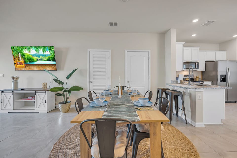 Open Floor Kitchen and Living Room Area