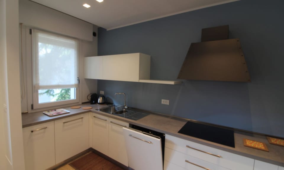 Apartment, 3 Bedrooms, Balcony, Garden View | Interior