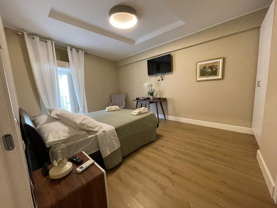 Double Room | Desk, laptop workspace, free WiFi, bed sheets