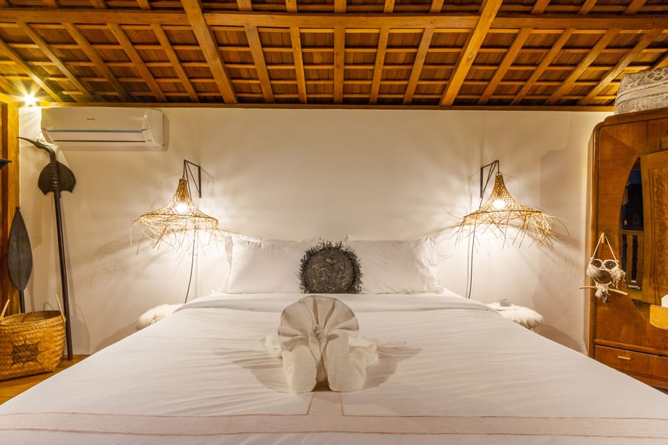 Deluxe Villa, 5 Bedrooms, Private Pool, Pool View | 5 bedrooms, premium bedding, in-room safe, desk