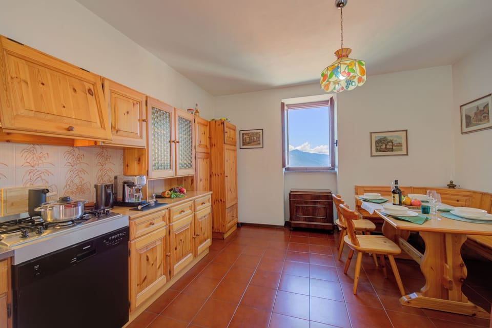 Family Apartment, 1 Bedroom, Balcony, Mountainside (Charming Magognino Stresa Hills Lake) | Private kitchen