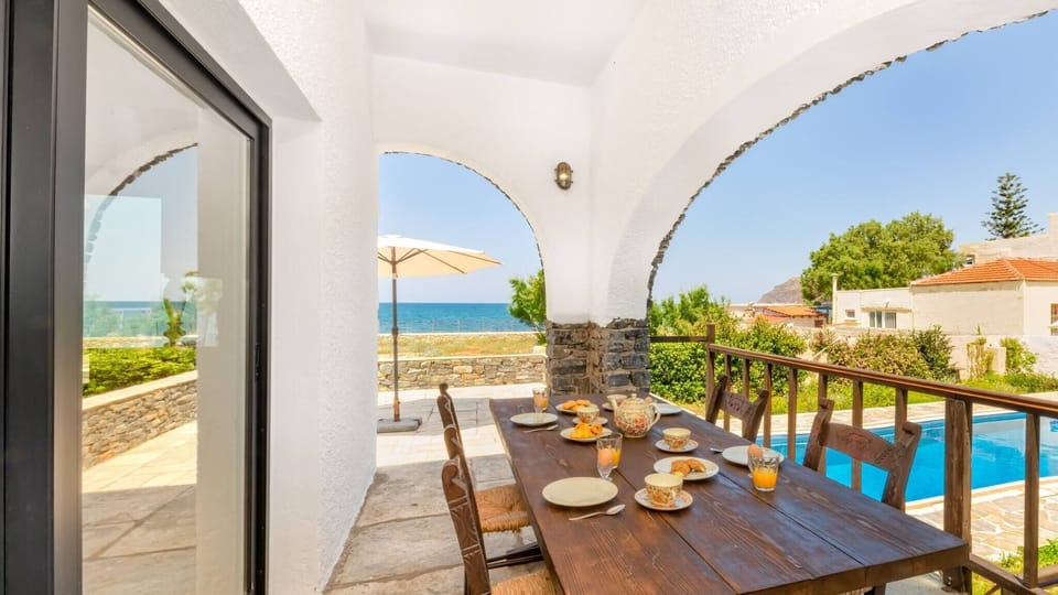 Villa, 3 Bedrooms, Smoking, Private Pool | Outdoor dining