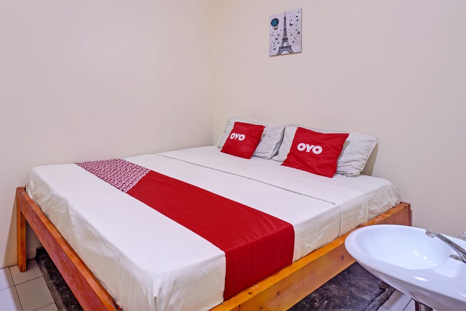 Standard Double Room | WiFi (free), bed sheets