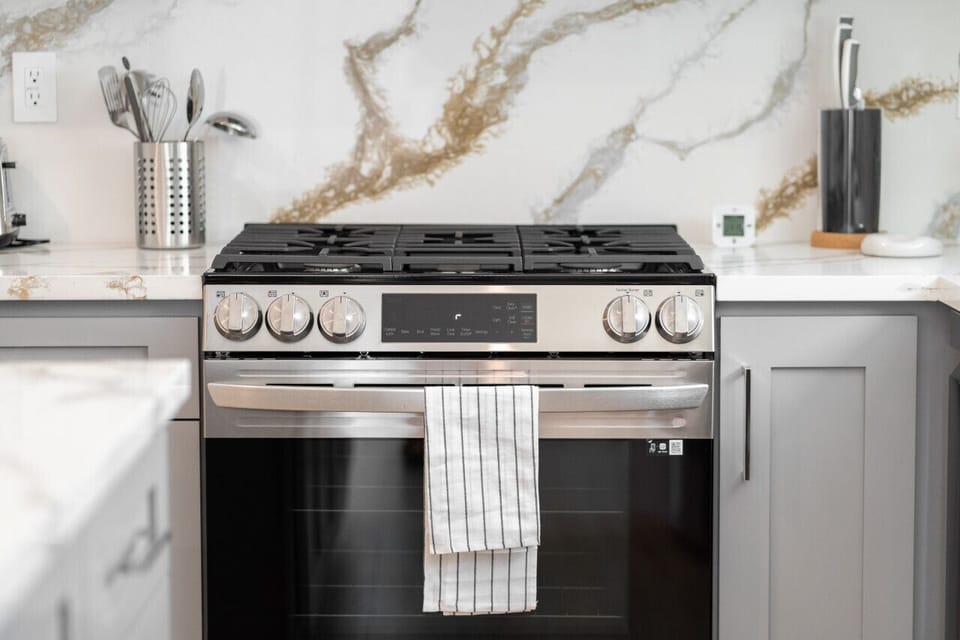 KITCHEN -- View 3D Virtual Tour of the Property Here: https://tinyurl.com/3ssruscr