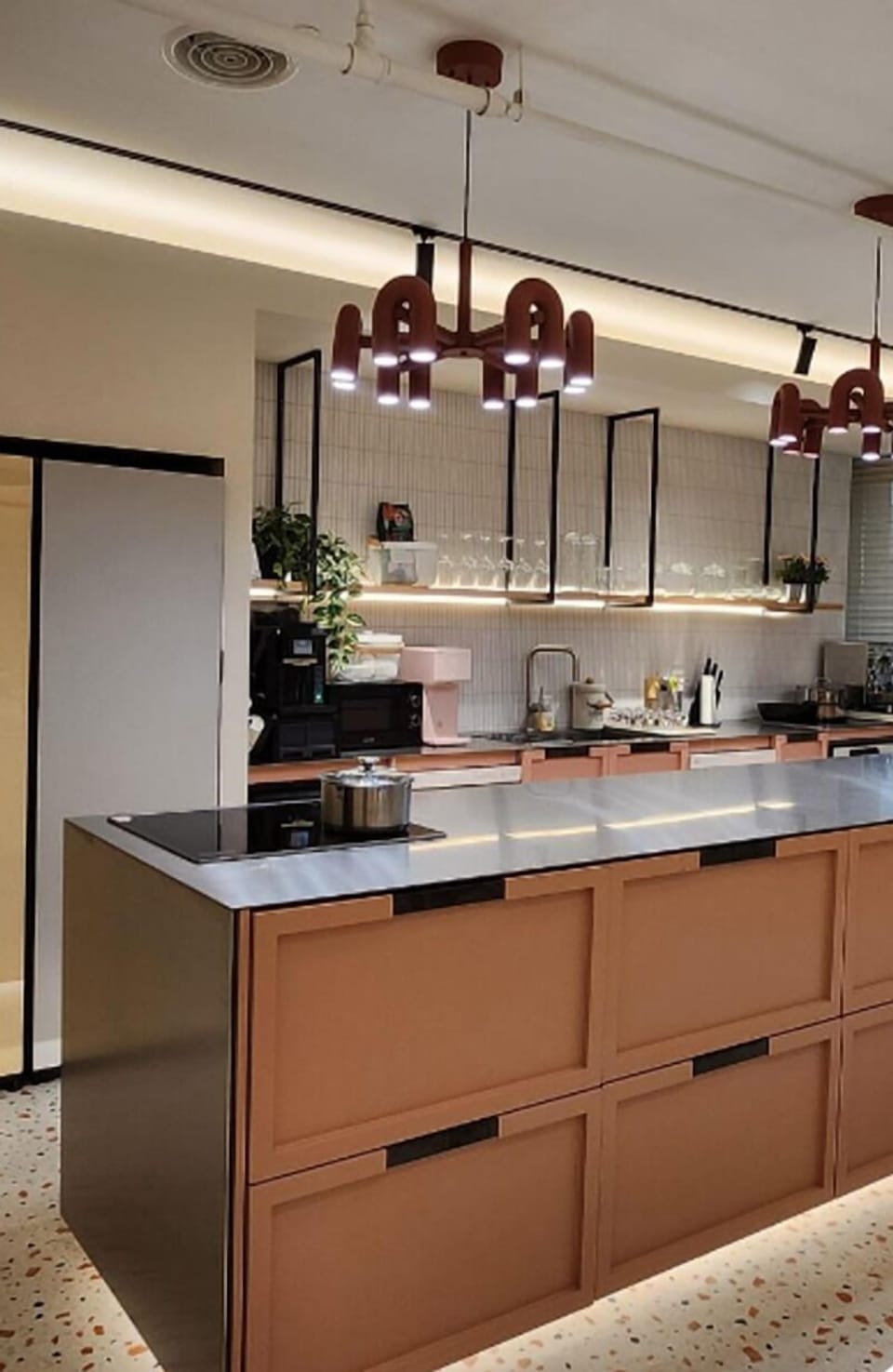 Fridge, microwave, dishwasher, toaster