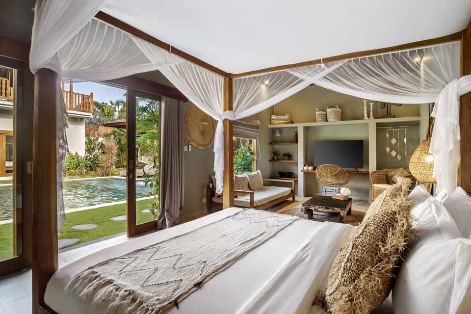 Deluxe Villa, Private Pool, Pool View | 5 bedrooms, premium bedding, in-room safe, desk