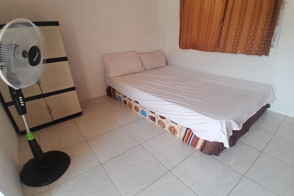 Economy Double Room | Free WiFi, bed sheets