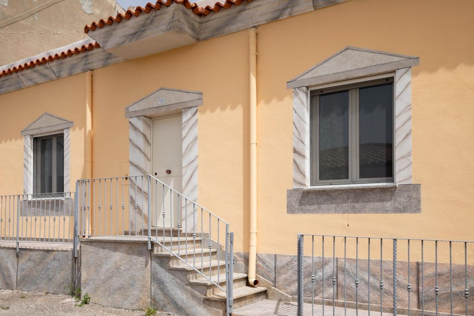 House | 1 bedroom