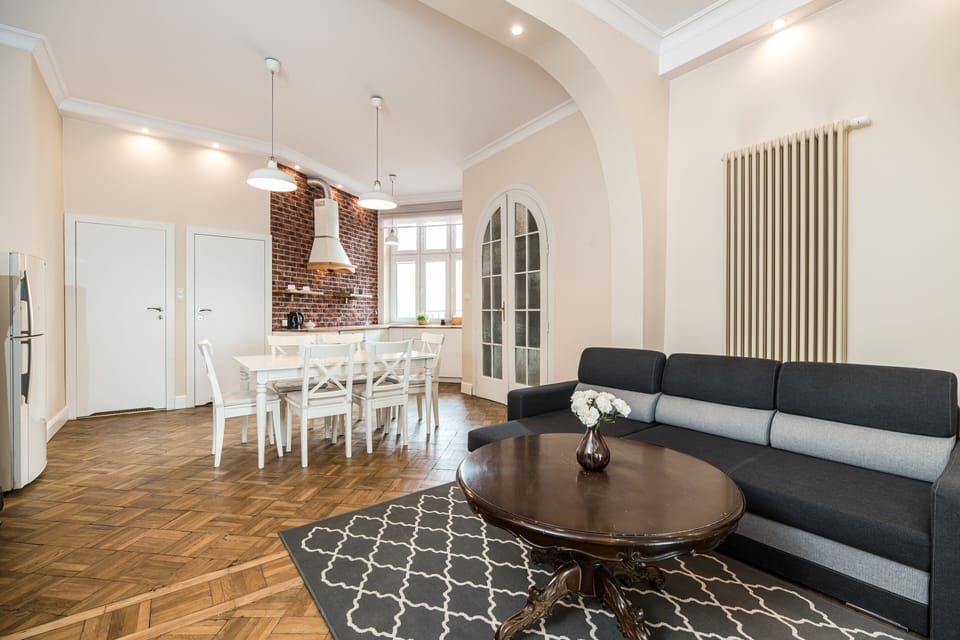 Comfort Apartment | Living area | Smart TV